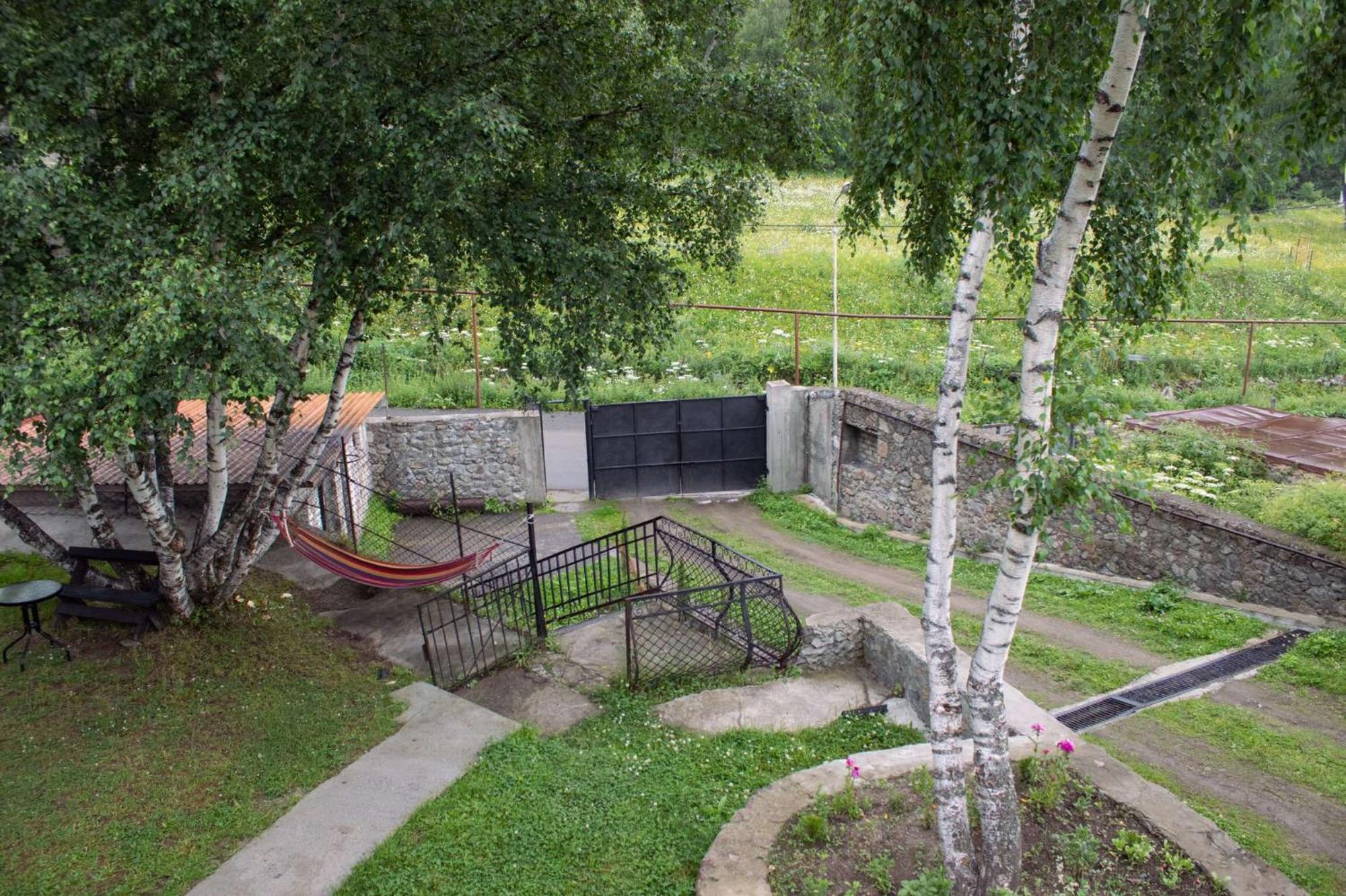 Garemta Hotel Kazbegi Eksteriør billede