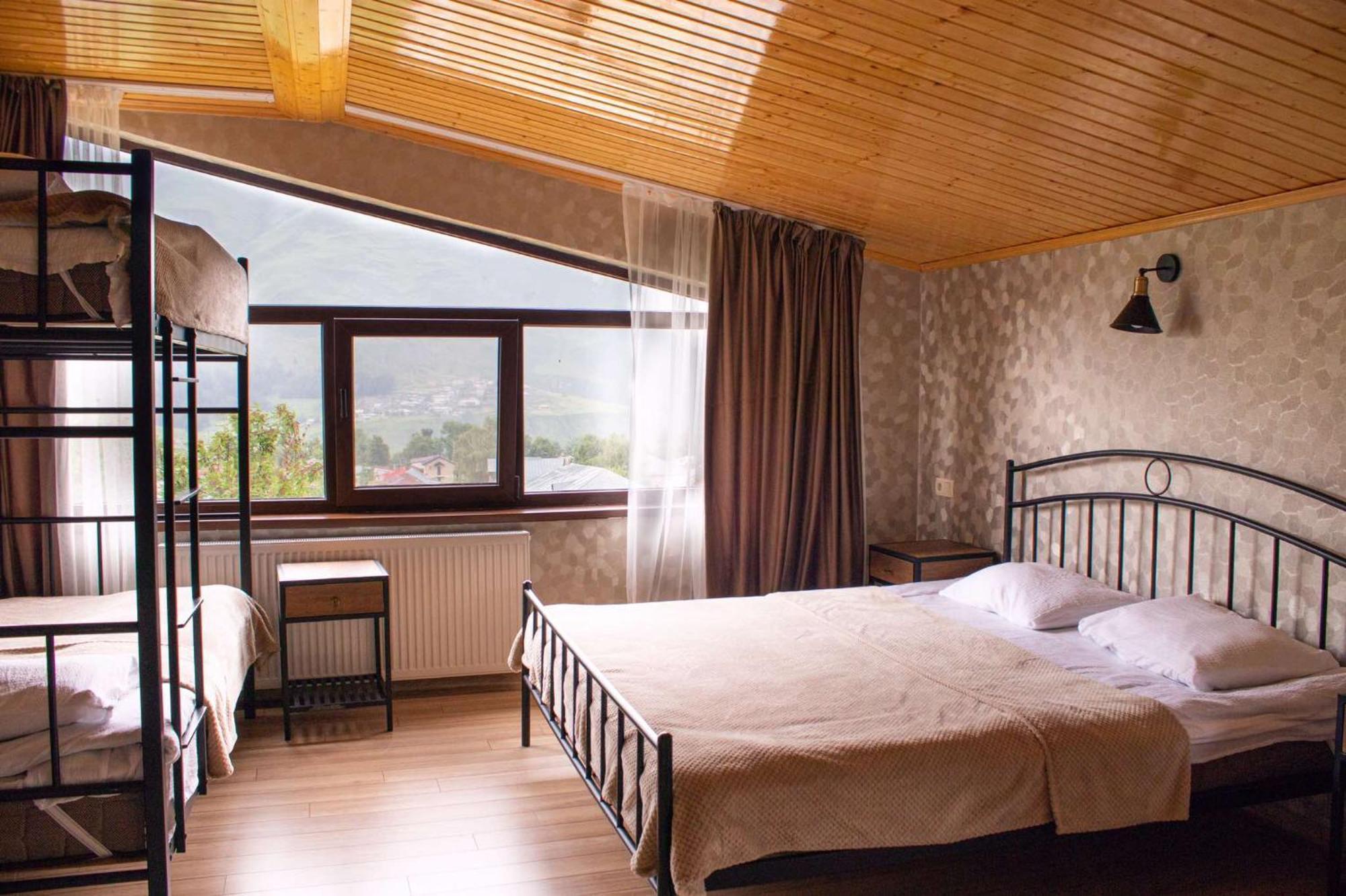 Garemta Hotel Kazbegi Eksteriør billede